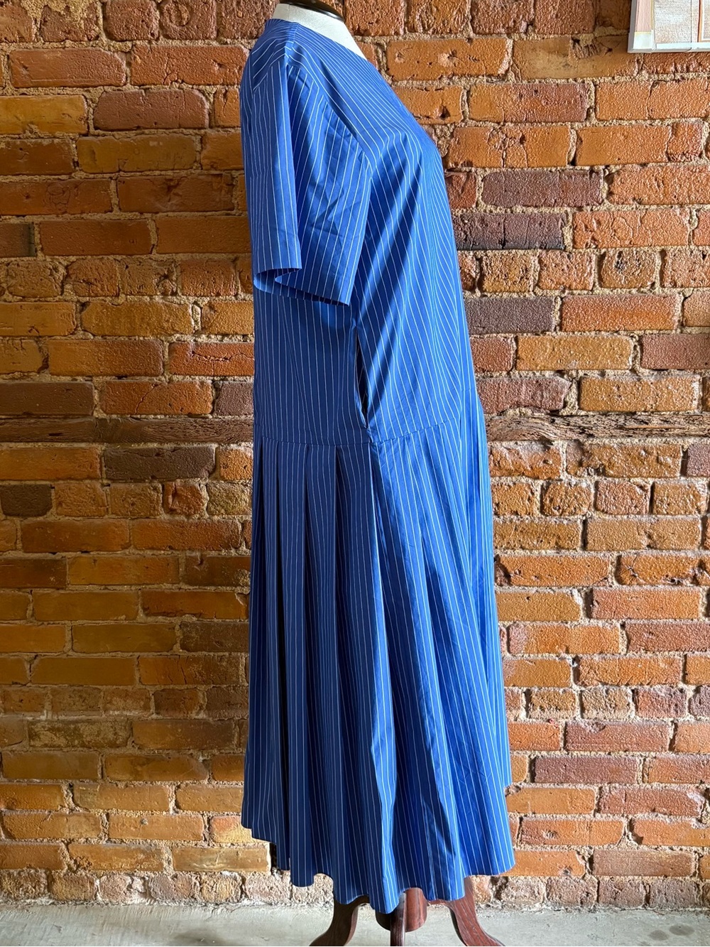 Mr. Larkin Mona dress in Admiral Blue size M, never worn, beautifully tailored - Picture 4 of 16